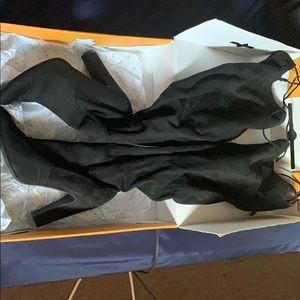 Heel boots